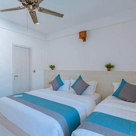 Отель Dhiguveli Breeze Дигура Экстерьер фото